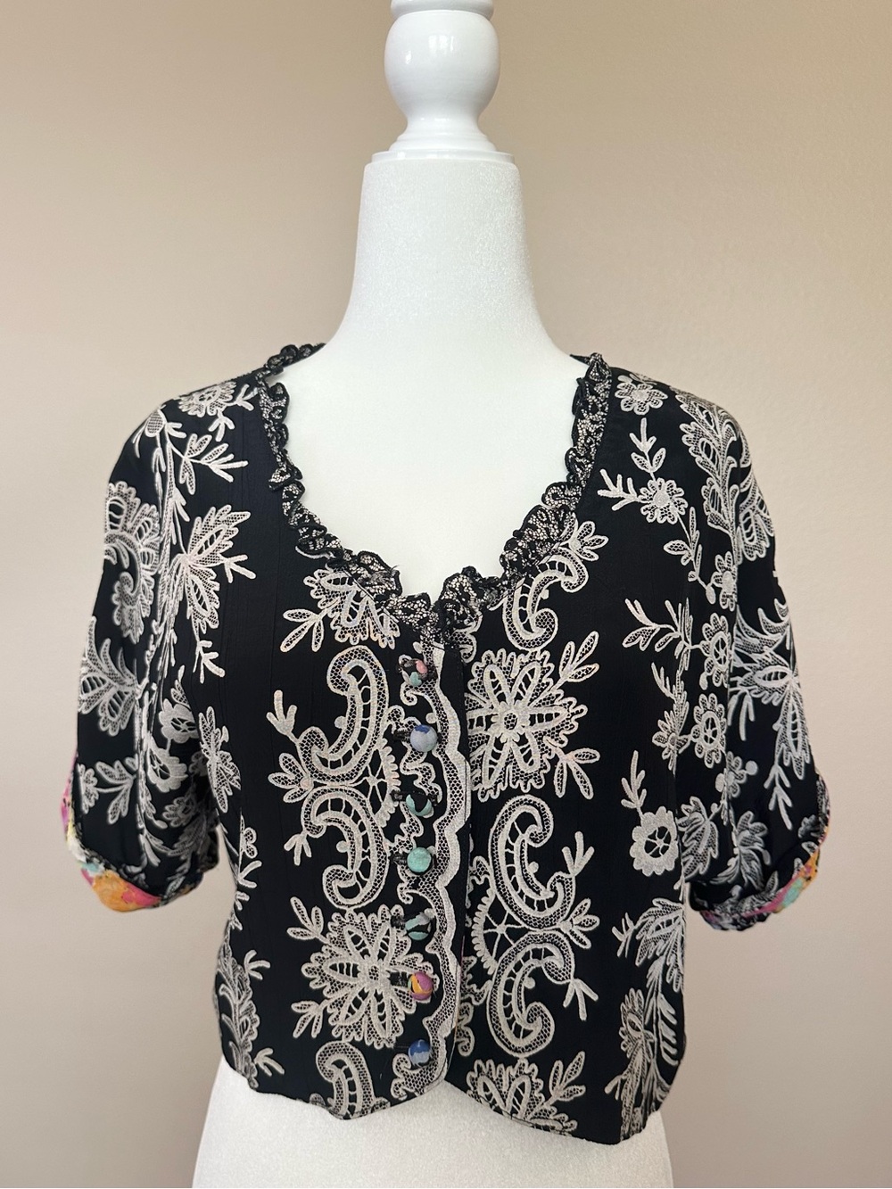Vintage 80s Platinum Black Floral Cropped Button-Front Blouse Size S